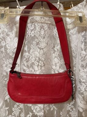 Red Faux Leather Shoulder Bag - Classic Women's Handbag